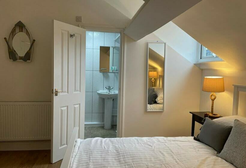 Пансион Citystays Rooms With Free Parking