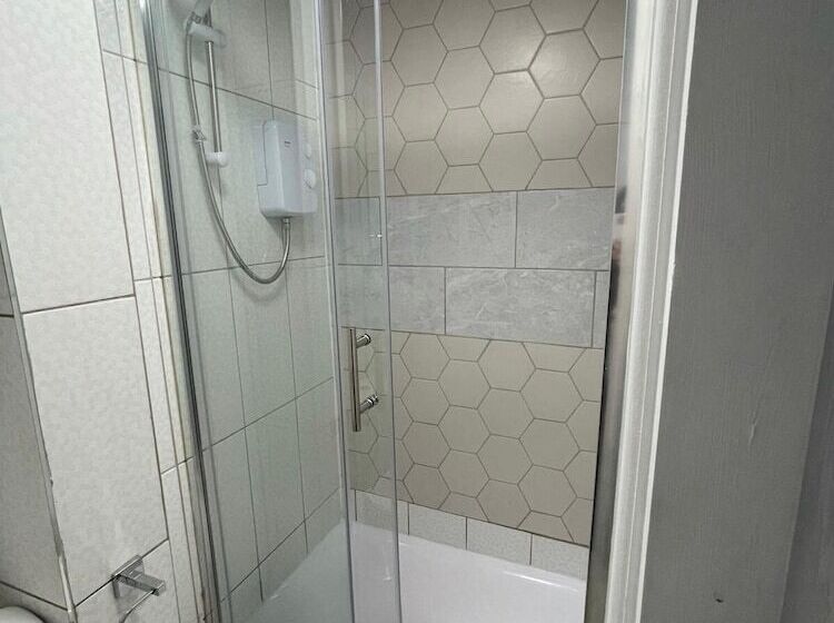 Пансион Citystays Rooms With Free Parking