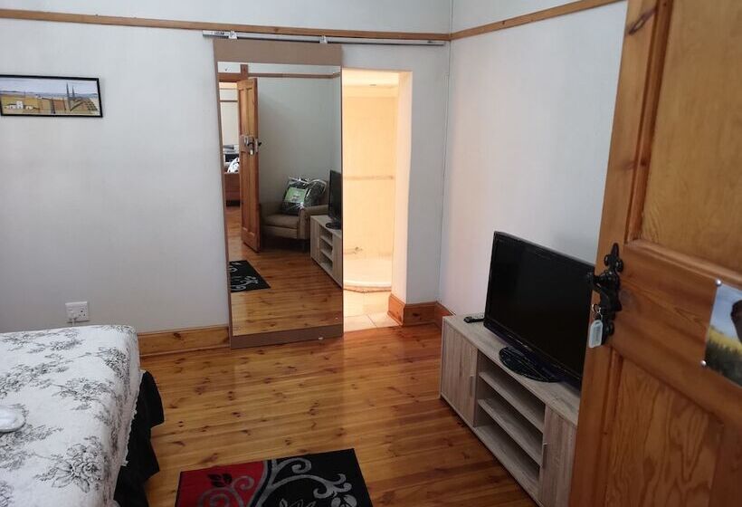 Пансион Ui Elemea Suites