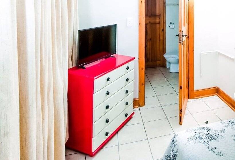 Пансион Ui Elemea Suites