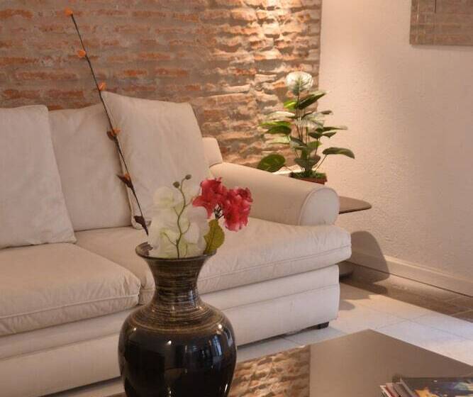 هاستل Piano Sur