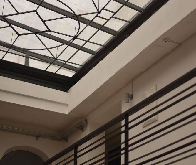 هاستل Piano Sur