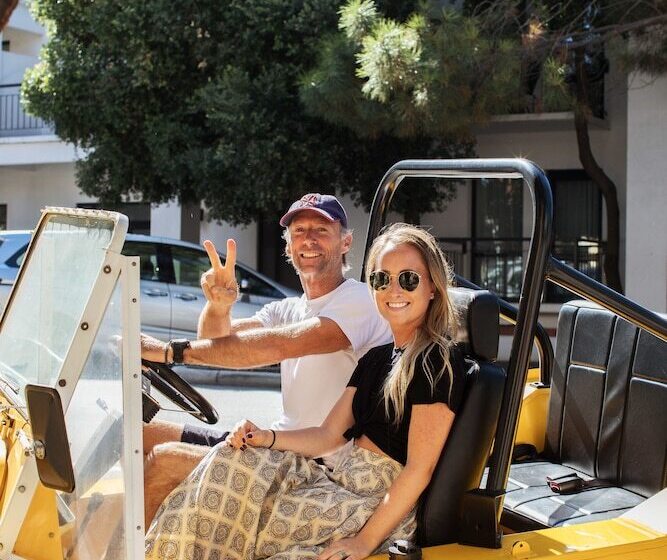 Pirates Backpackers   Hostel