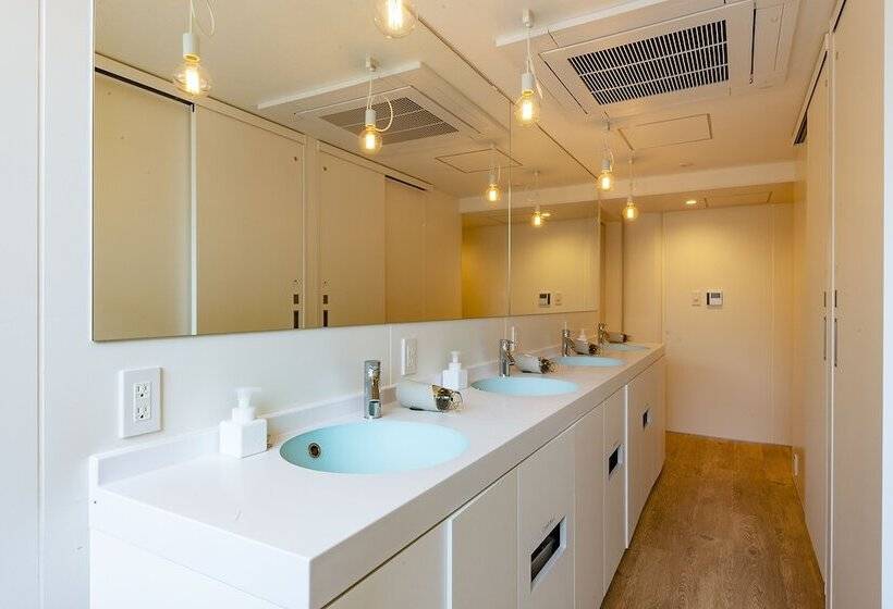 Plat Hostel Keikyu Kamakura Wave