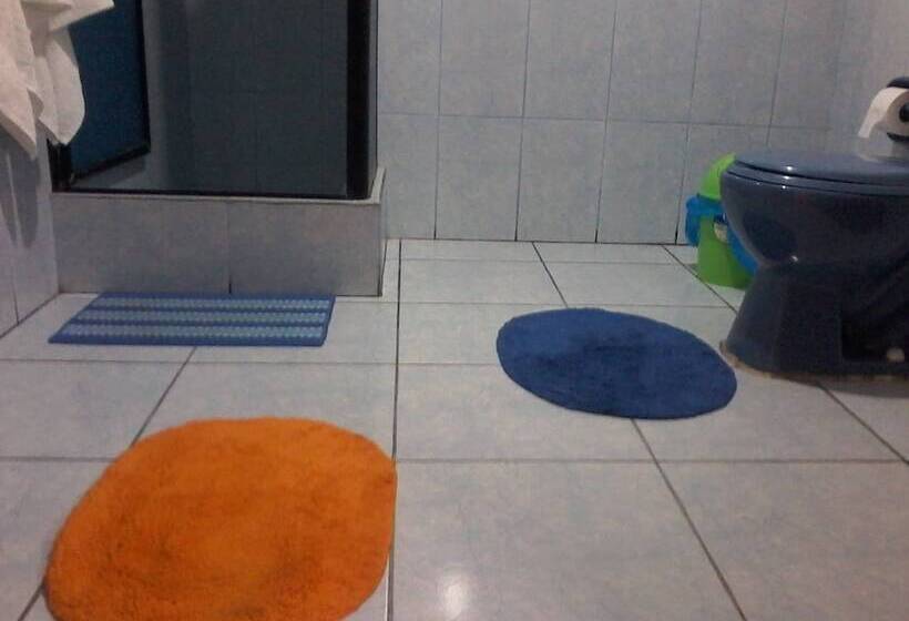 Royal Sweet Dreams Airport B&b