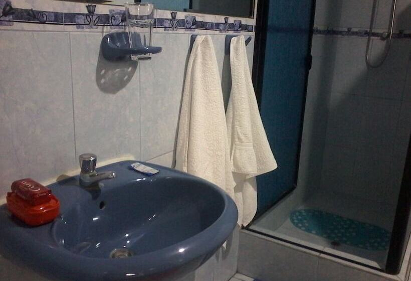 Royal Sweet Dreams Airport B&b