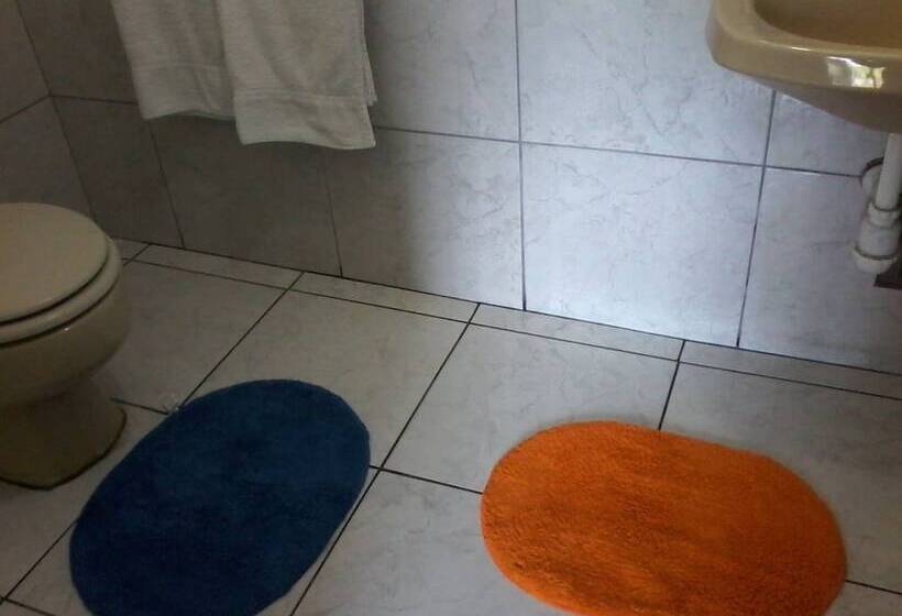 Royal Sweet Dreams Airport B&b