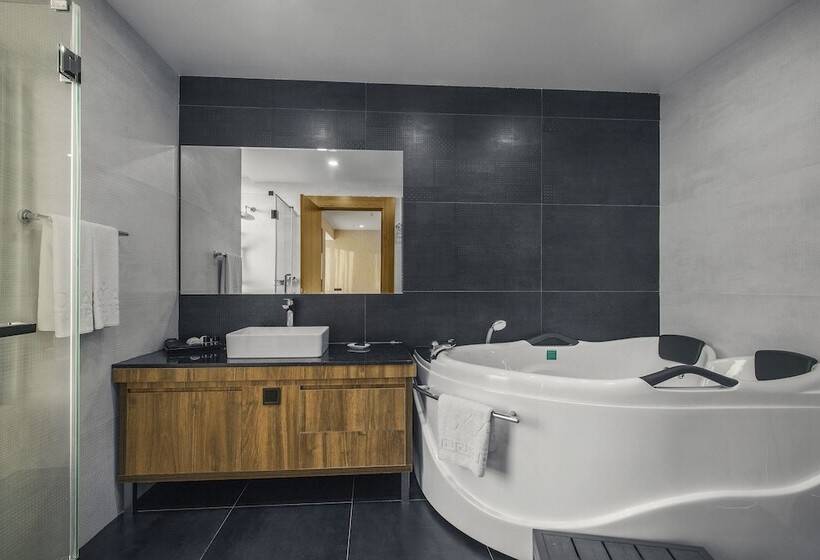 Royal Tulip Hotel & Casino Tbilisi