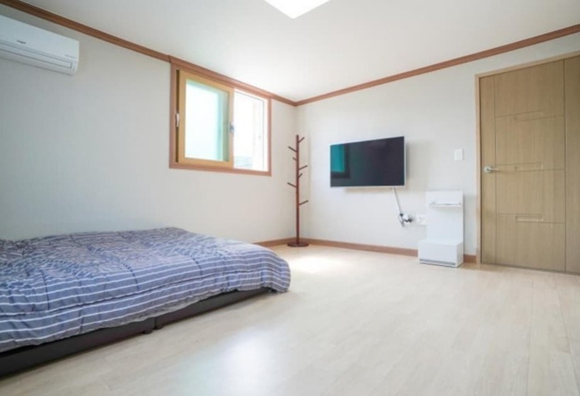 Samcheok Kbichi Pension