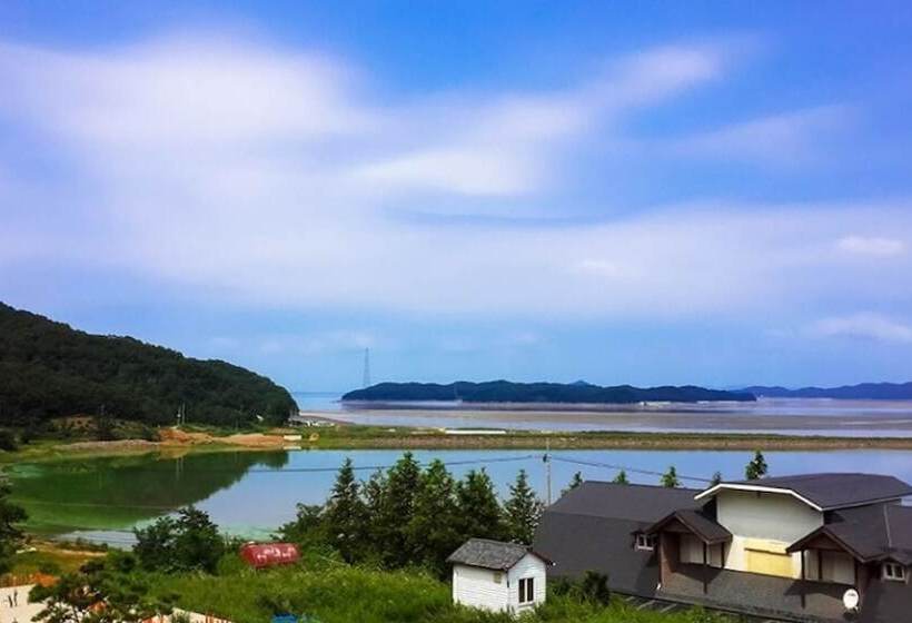 Seokmodo Neulhaerang Pension