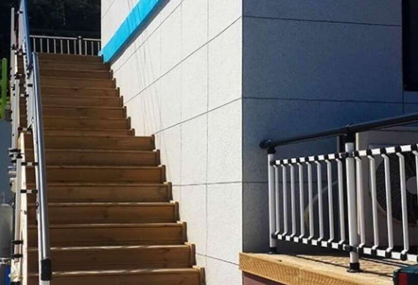 Seokmodo Neulhaerang Pension