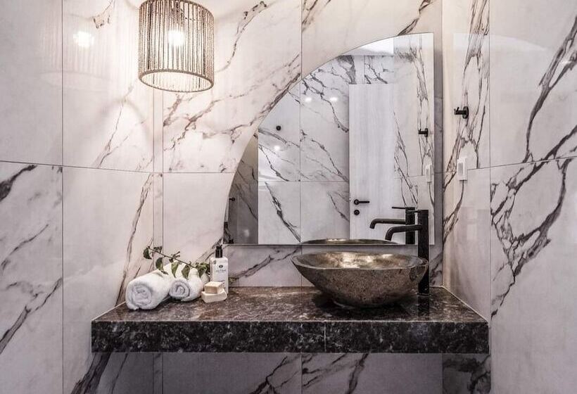 Stella Luxury Apartments