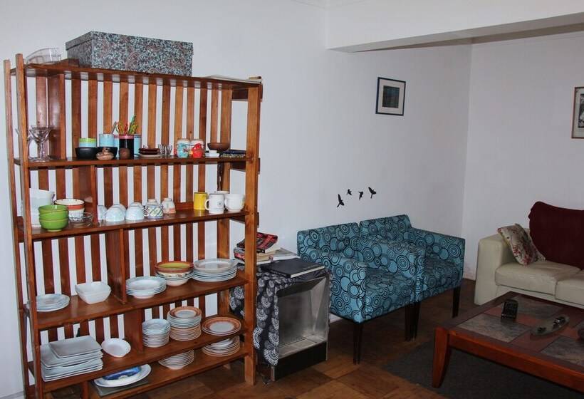 Vuelta Al Mundo Hostel