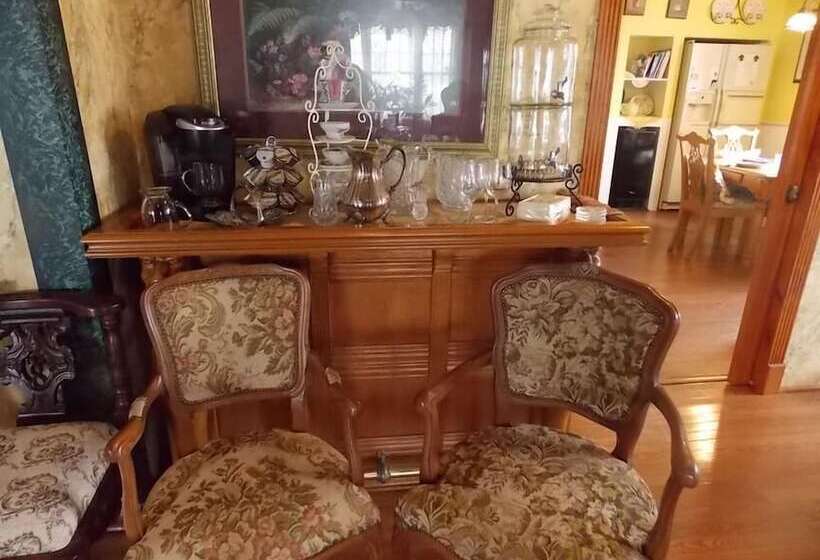 Wyman House Bed And Breakfast