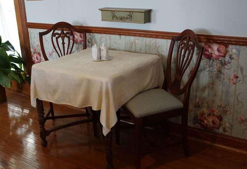 Wyman House Bed And Breakfast