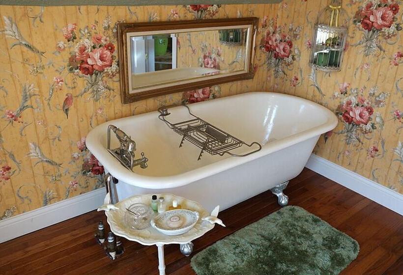 Wyman House Bed And Breakfast