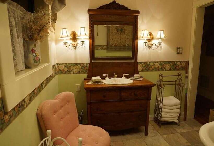 Wyman House Bed And Breakfast