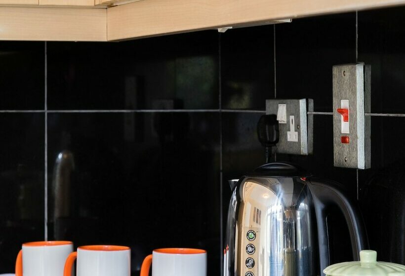 4 Bedroom Villa On Marble Arch