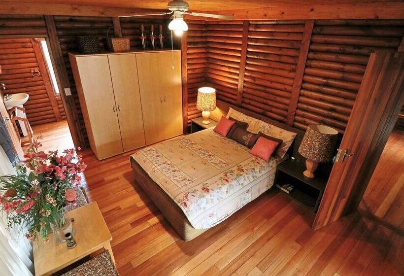 צימר Tata Farm Game Lodge