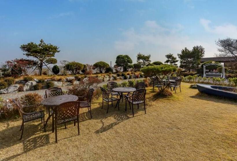 Daebudo Seaside Healing Camp Pension