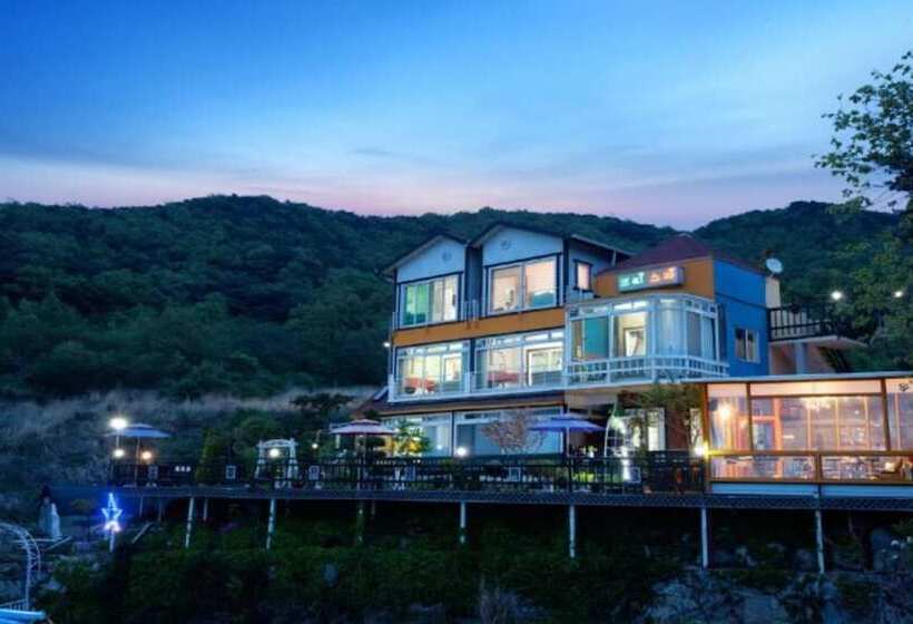 Ganghwado Petite Pension