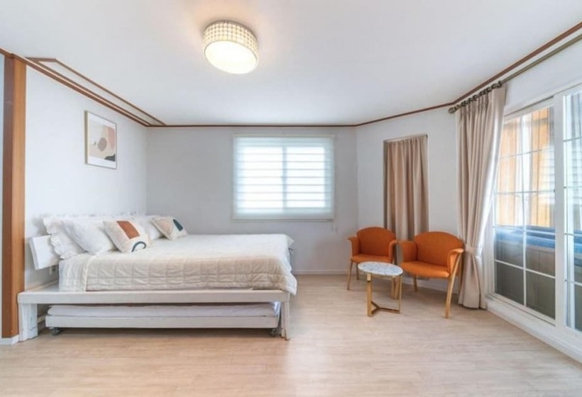 Ganghwado Petite Pension