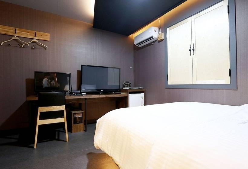 בית מלון כפרי Ansan Wa