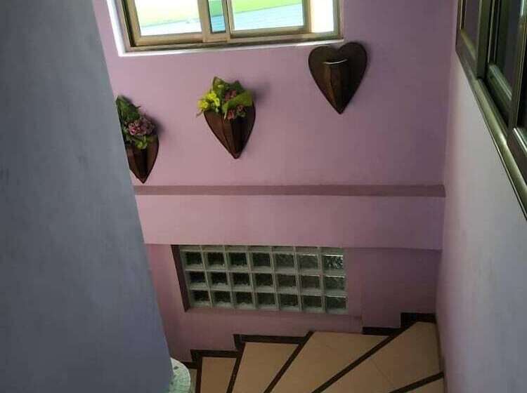 هتل Apple Royal Lodge