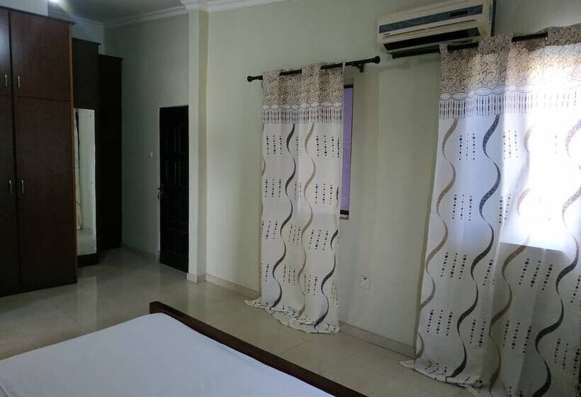 هتل Apple Royal Lodge