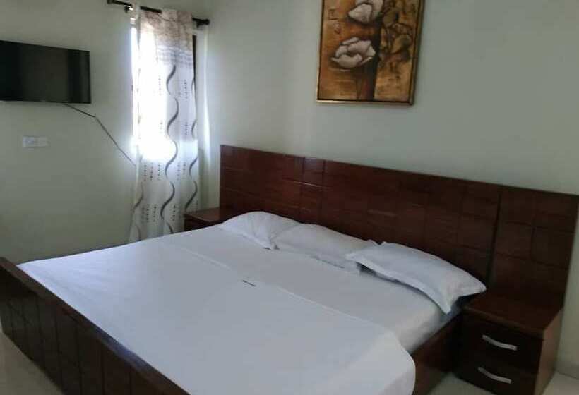 هتل Apple Royal Lodge