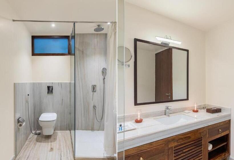 호텔 Aranya Vilas   A Nature Resort