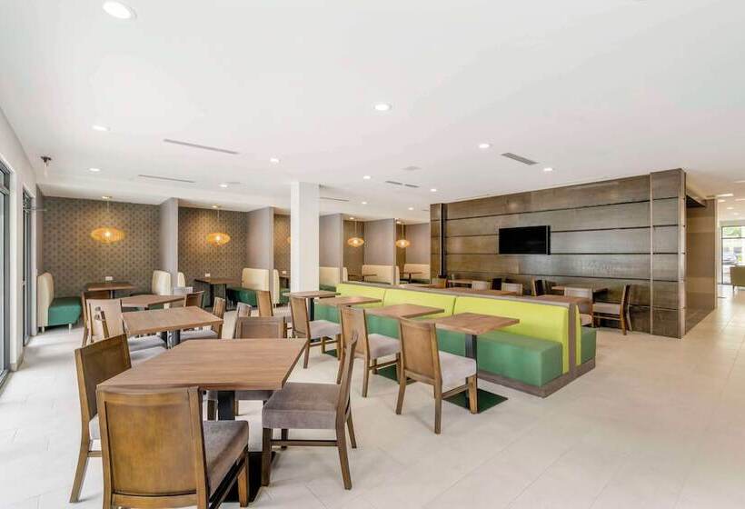 فندق Best Western Plus Winter Haven Inn & Suites