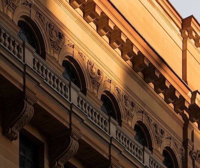 Отель Capella Sydney