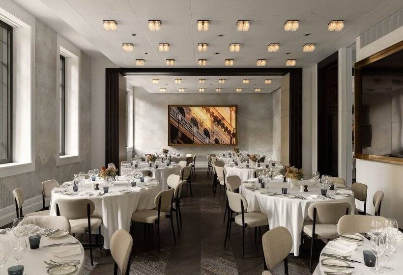 Отель Capella Sydney