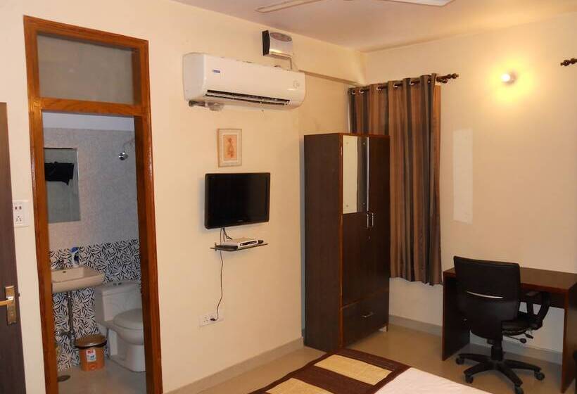 Отель Jaipur Residences 1