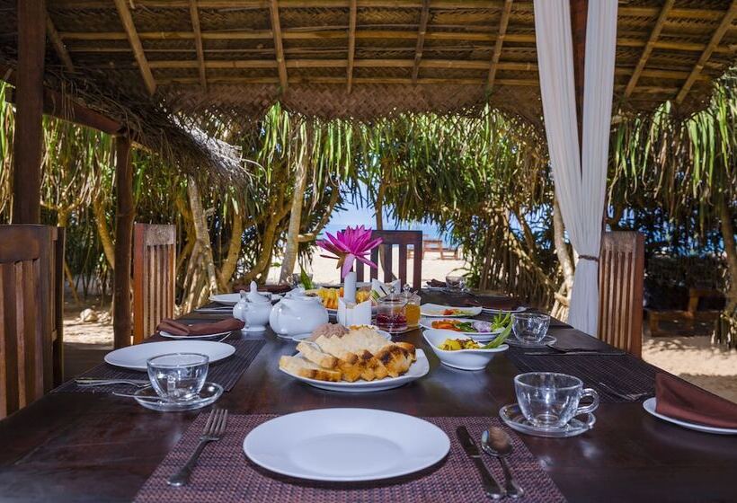 호텔 Jungle Beach Ahungalla