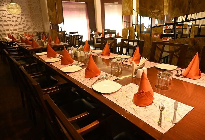 فندق Regency Square