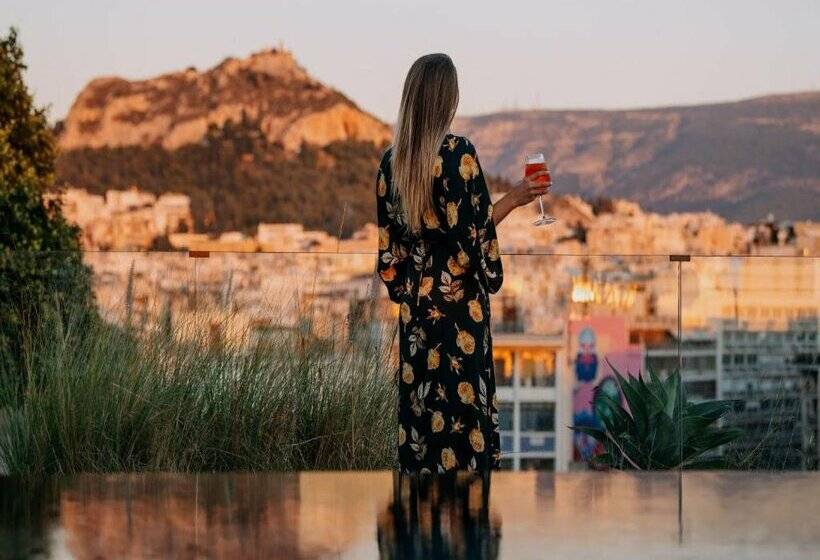 Skylark, Aluma Hotel & Resort