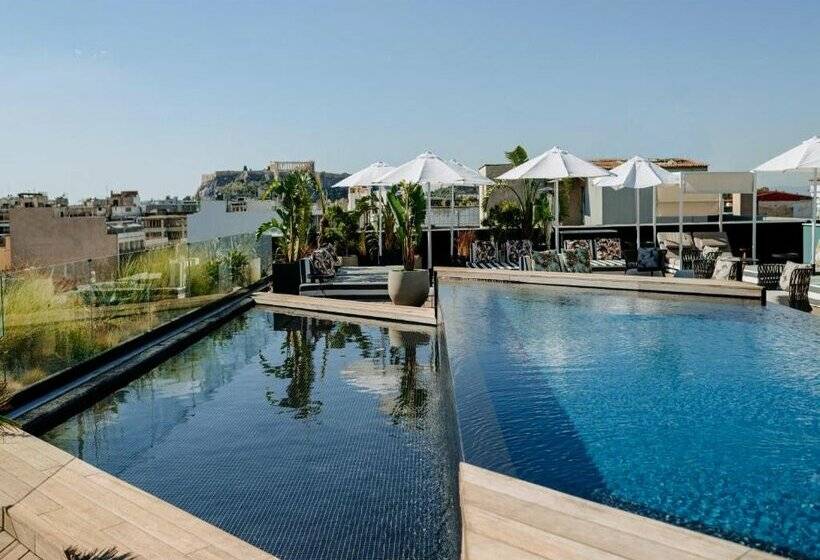 Skylark, Aluma Hotel & Resort