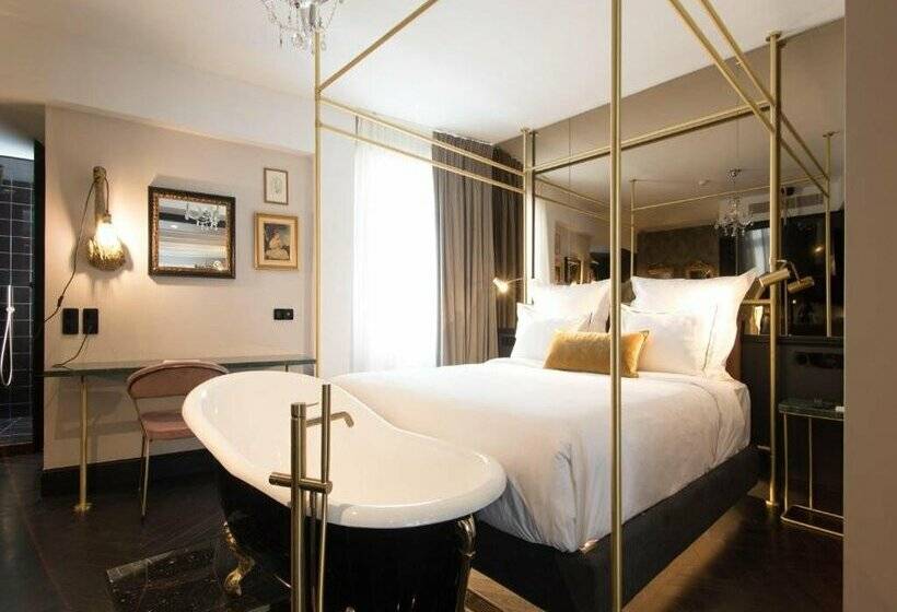 Skylark, Aluma Hotel & Resort