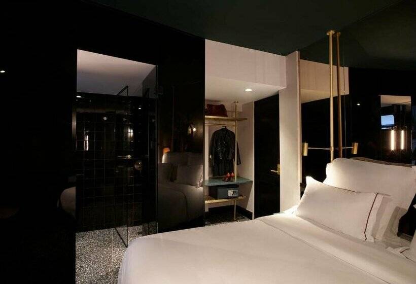 Skylark, Aluma Hotel & Resort