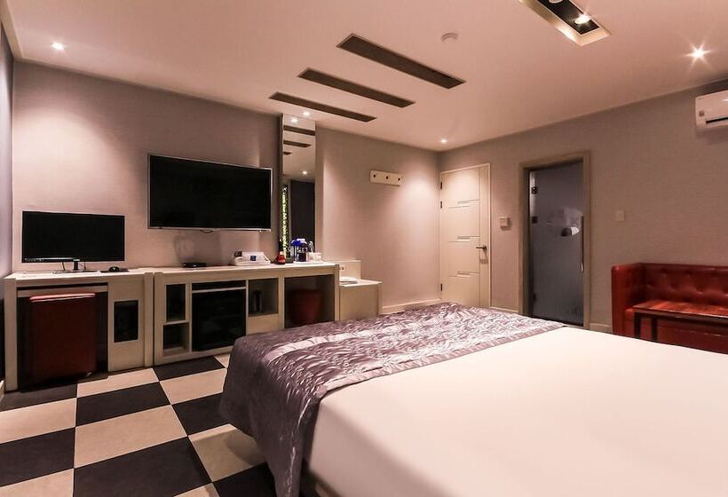 모텔 Daegu Dongdaegu Station 10th Street