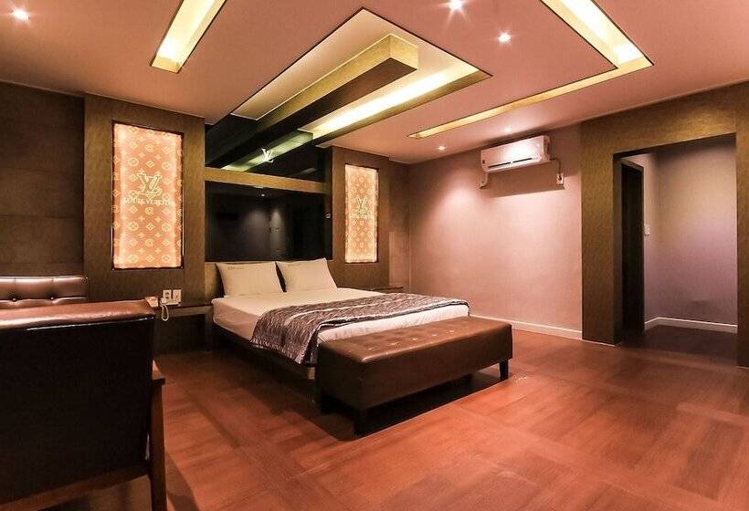 모텔 Daegu Dongdaegu Station 10th Street