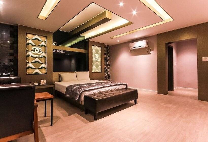 모텔 Daegu Dongdaegu Station 10th Street