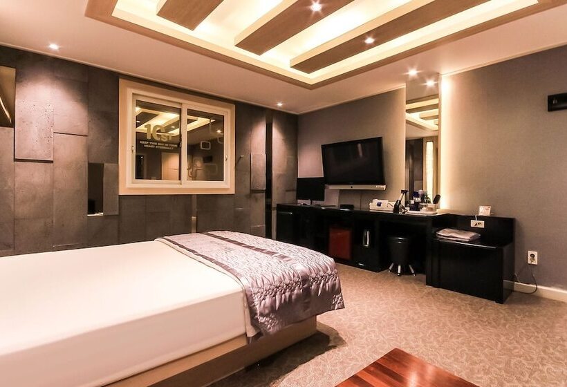 모텔 Daegu Dongdaegu Station 10th Street