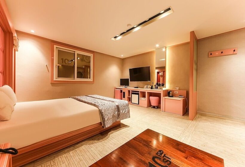 모텔 Daegu Dongdaegu Station 10th Street