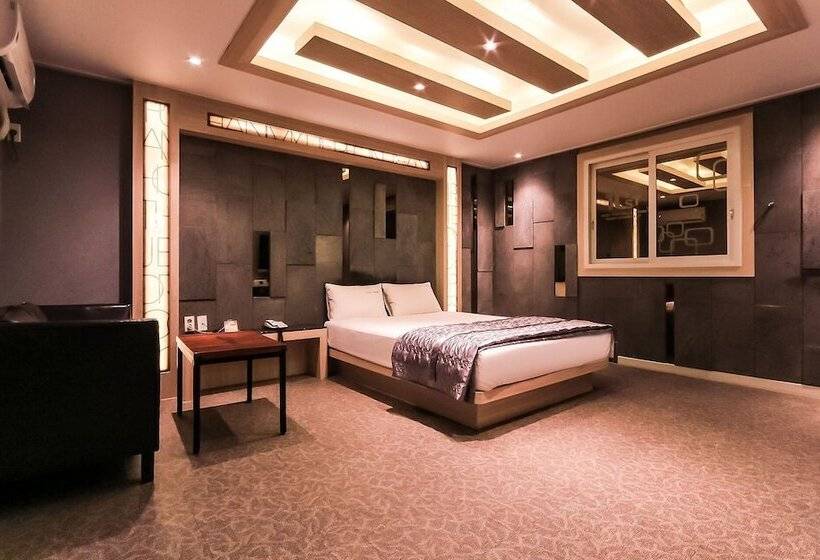 모텔 Daegu Dongdaegu Station 10th Street