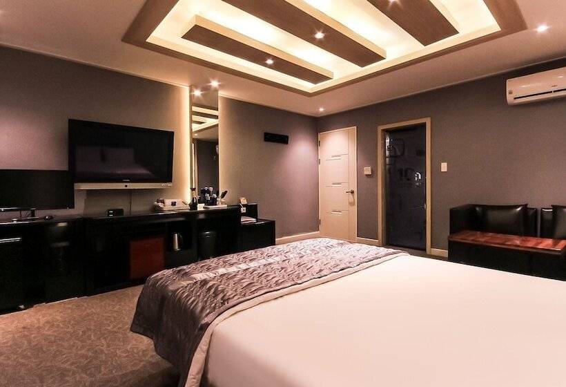 모텔 Daegu Dongdaegu Station 10th Street