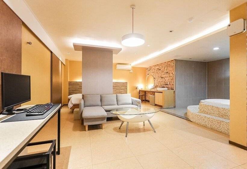 Мотель Daegu Seongseo Owall