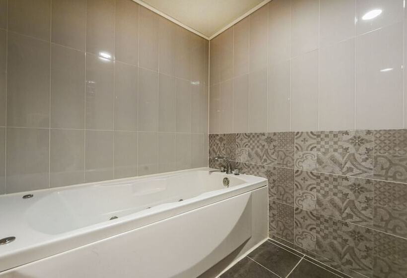 Мотель Daegu Seongseo Owall